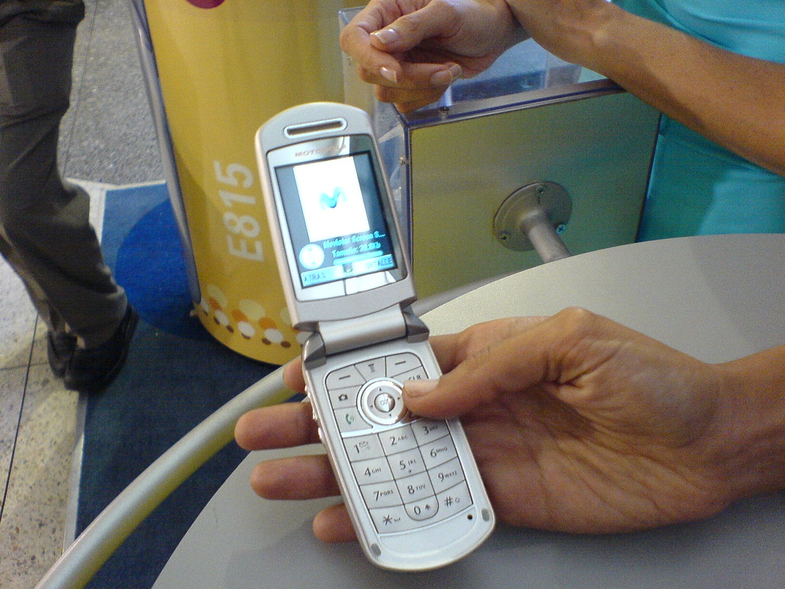 The Motorola E815